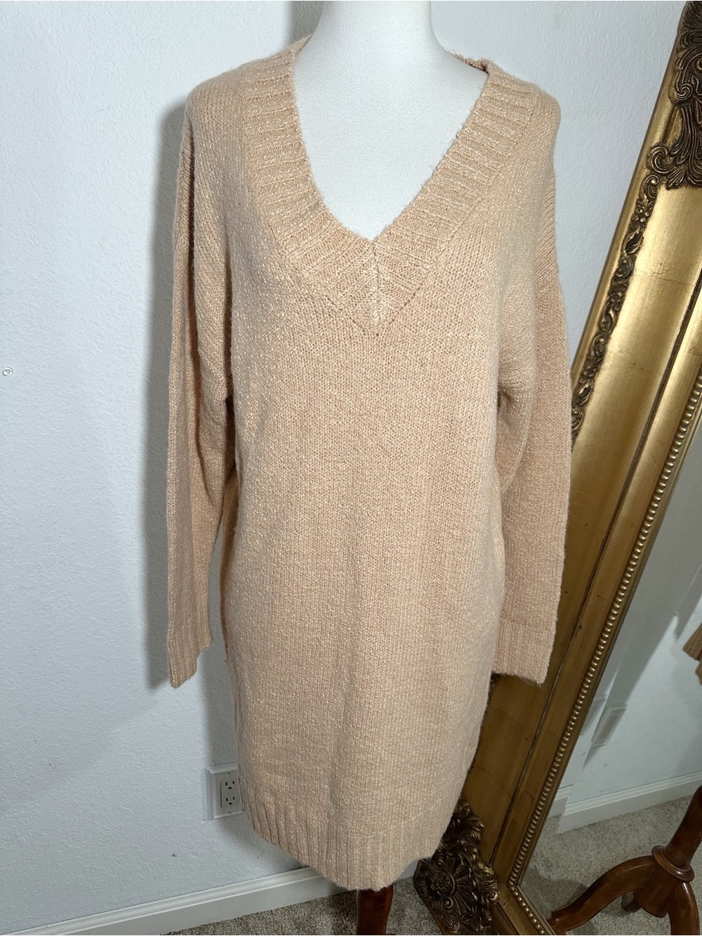 New Amazon V Neck Long Sleeve Knit Sweater Dress in Apricot Size Small